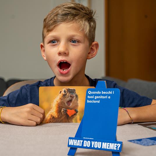 What Do You Meme? Family edition. Gioco da tavolo - 3
