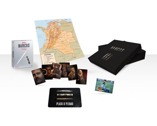 Narcos 1-2-3. . Serie TV ita. Deluxe Edition Ltd Numerata + Gadget (8 Blu-ray) di Carlo Bernard,Chris Brancato,Doug Miro - Blu-ray