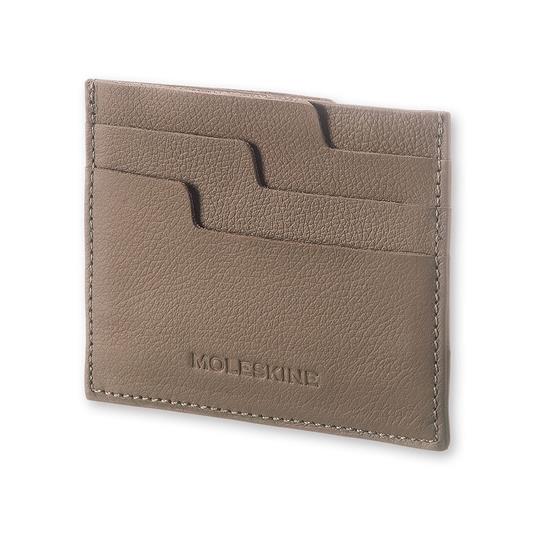 Portatessere Moleskine in pelle. Beige