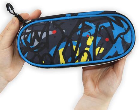 Astuccio ovale con zip e scomparti Comix wbs graffiti - 2