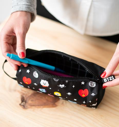 Erik® - Astuccio scuola BT21, Cool Collection, ideale come astuccio portapenne, 21x7,5x7,5 cm - 8