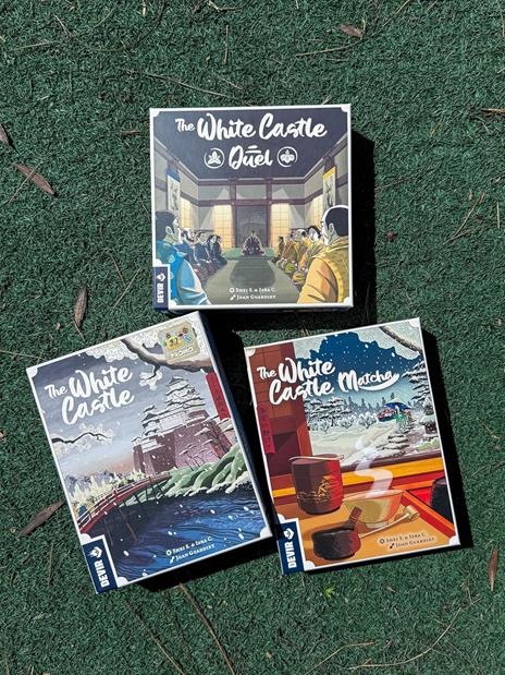 DEVIR The White Castle Duel – Gioco da Tavolo Strategico per 2 Giocatori, Piazzamento Dadi e Gestione Risorse, 10+ - 5