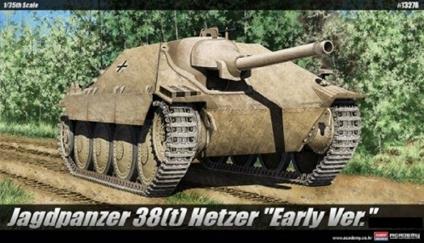 Carro armato Hetzer Hearly Prod.. Scala 1/35. Academy AC13278