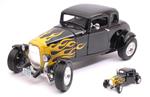 Ford Hot Rod Window Coupe' 1932 Black / Yellow Flames 1:18 Model MTM73171BKY