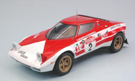 Lancia Stratos #2 Winner Sanremo Rally 1974 S. Munari / M. Mannucci 1:18 Model T9-1800175