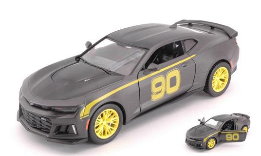 Chevrolet Camaro Zl1 2017 #90 Matt Black 1:24 Model Mtm79510Mbk