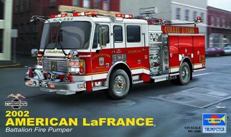 2002 La France Eagle Battalion Fire Pumper 1:25 Plastic Model Kit Riptr 02506