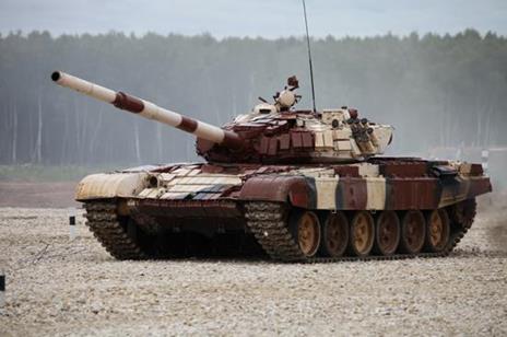 Russian T-72B1 Mbt With Kontakt-1 Reactive Armor Tank 1:35 Plastic Model Kit Riptr 09555