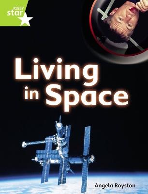 Rigby Star Guided Quest PlusLime Level: Living In Space ~Pupil Book (single) - cover