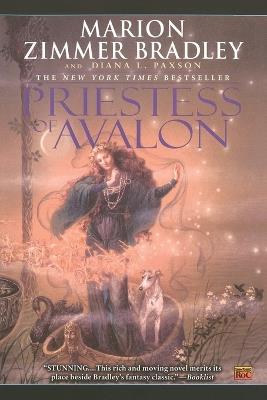 Priestess of Avalon - Marion Zimmer Bradley,Diana L. Paxson - cover