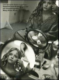 Uno sguardo dietro le quinte. Quarant'anni di fotografie sui set cinematografici. Mary Ellen Mark - copertina