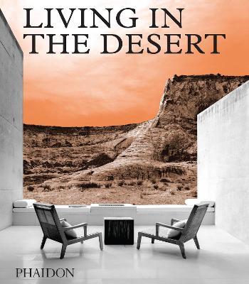 Living in the desert. Ediz. a colori - copertina
