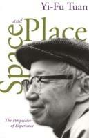 Space And Place: The Perspective of Experience - Yi-Fu Tuan - cover