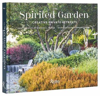 The Spirited Garden: Creative Private Retreats - Doreen Wynja,Lorene Edwards Forkner - cover