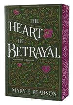 The Heart of Betrayal: The Remnant Chronicles, Book Two
