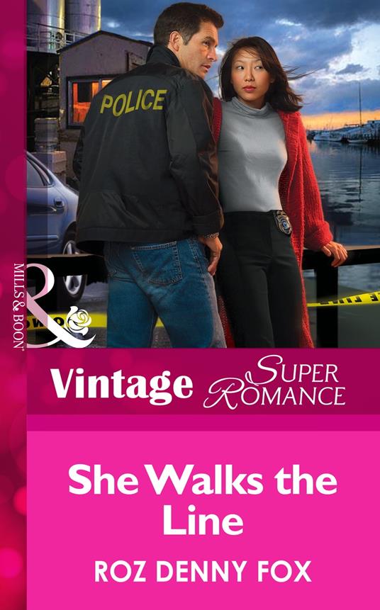 She Walks the Line (Mills & Boon Vintage Superromance) (Women in Blue, Book 5)