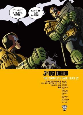 Judge Dredd: The Complete Case Files 32 - John Wagner,Simon Fraser,Arthur Ranson - cover