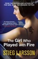 The Girl Who Played with Fire - Stieg Larsson - cover