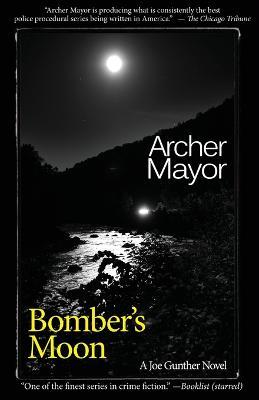 Bomber's Moon - Archer Mayor - cover
