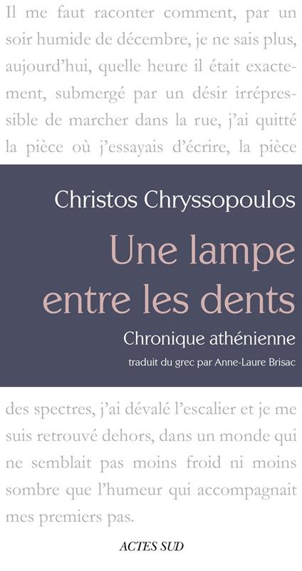 Une lampe entre les dents