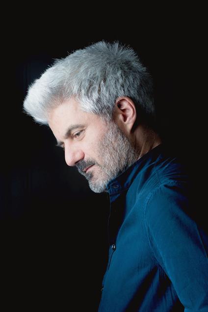 Cendres sur les mains / Sofia douleur - Laurent Gaude - cover