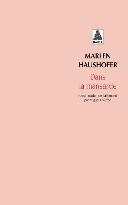 Dans la mansarde
