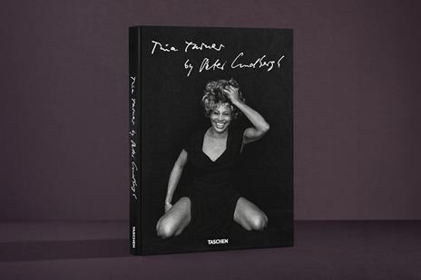 Tina Turner by Peter Lindbergh. Ediz. inglese, francese, tedesca - Erwin Bach,Peter Lindbergh - 2