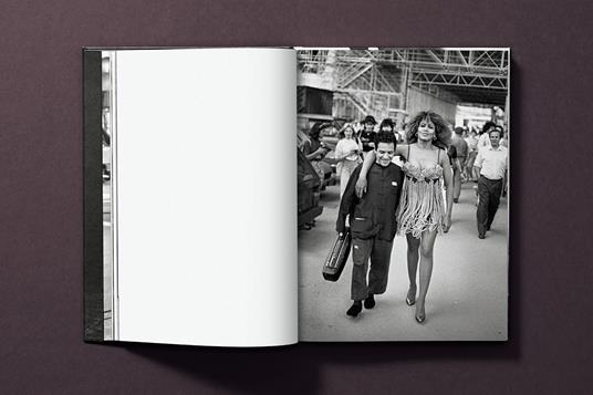 Tina Turner by Peter Lindbergh. Ediz. inglese, francese, tedesca - Erwin Bach,Peter Lindbergh - 8