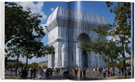 Christo and Jeanne-Claude. L'Arc de Triomphe, wrapped. Paris 1961-2021. Ediz. inglese, francese e tedesca - 7