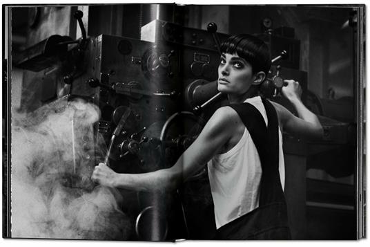 Peter Lindbergh. Untold stories. Ediz. inglese, francese, tedesca - Wim Wenders,Felix Krämer,Peter Lindbergh - 4