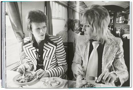 The rise of David Bowie. 1972-1973. Ediz. inglese, francese e tedesca - Mick Rock,Barney Hoskyns,Michael Bracewell - 7