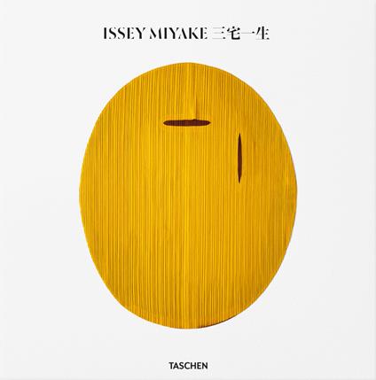 Issey Miyake. Ediz. inglese e giapponese - Kazuo Koike - copertina