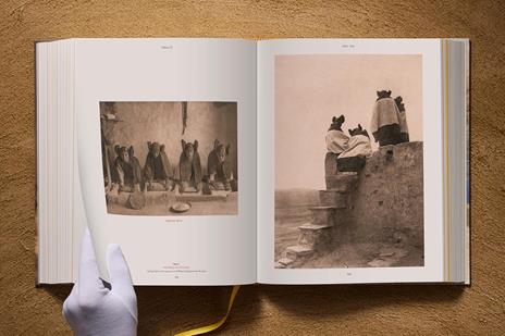 Edward S. Curtis. The North American Indian. Complete portfolios. Ediz. inglese, francese e tedesca - Peter Walther,Edward Sheriff Curtis - 9