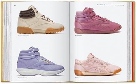 Sneaker freaker. The ultimate sneaker book! 45th Ed.. Ediz. illustrata - Simon Wood - 8