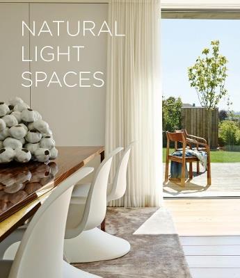 Natural Light Spaces. Ediz. illustrata - Francesc Zamora Mola - copertina