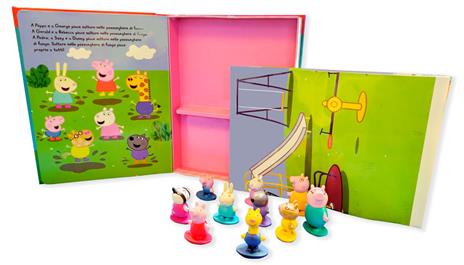 Il mio libro per giocare. Peppa Pig. Ediz. a colori. Con 10 personaggi 3D - Silvia D'Achille - 2