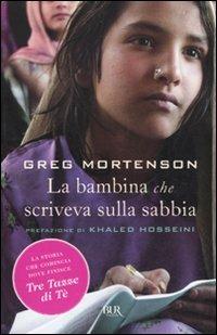 La bambina che scriveva sulla sabbia - Greg Mortenson - copertina