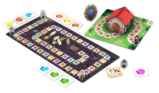 Snow white and the seven dwarfs. The wicked queen's course! My first board games. Ediz. a colori. Con casetta 3D da costruire. Con 8 pedine di legno. Con 2 tabelloni. Con 49 Carte - Roberta Marcolin - 3