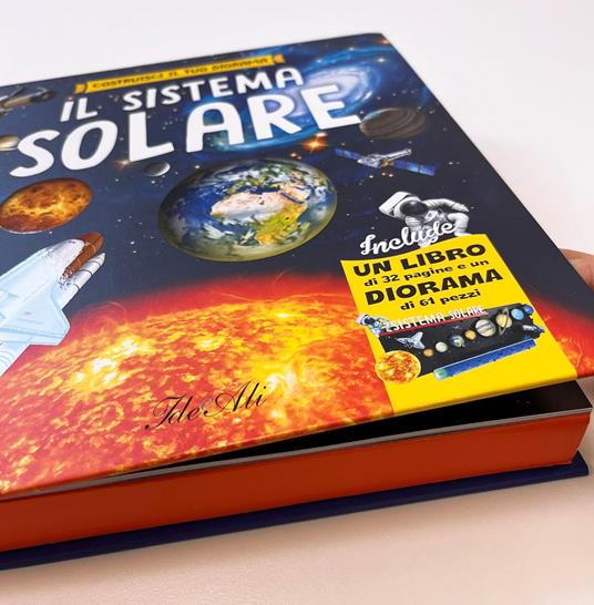Il sistema solare. Ediz. a colori. Con diorama - Paco Torrubiano - 2