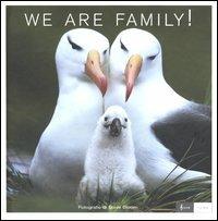 We are family! Ediz. italiana e inglese. Con CD Audio - Steve Bloom - copertina