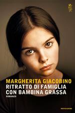 Ritratto di famiglia con bambina grassa