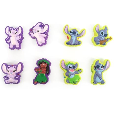 Stitch. Leggi e attacca. Ediz. a colori. Con 8 figurine a ventosa. Con tabellone - 4
