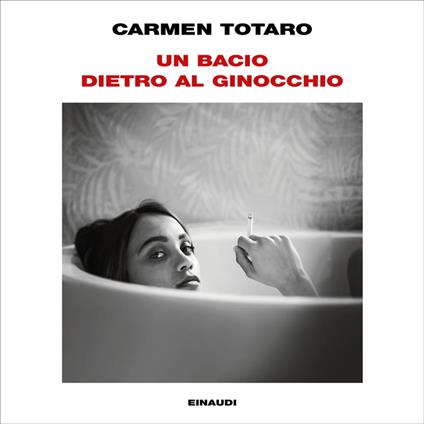 Un bacio dietro al ginocchio