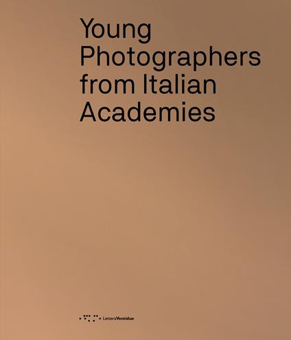 Young photographers from Italian Academies. Ediz. italiana e inglese - copertina