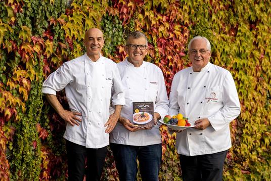 Süßes Südtirol. Von Apfelstrudel bis Zwetschgendatschi. Die besten Backrezepte mit Gelinggarantie - Heinrich Gasteiger,Gerhard Wieser,Helmut Bachmann - 2