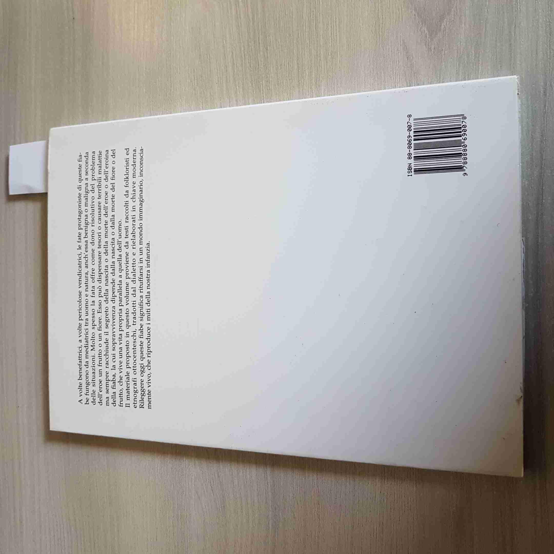 Le fate delle rose. Fiabe della tradizione orale raccontate per i ragazzi