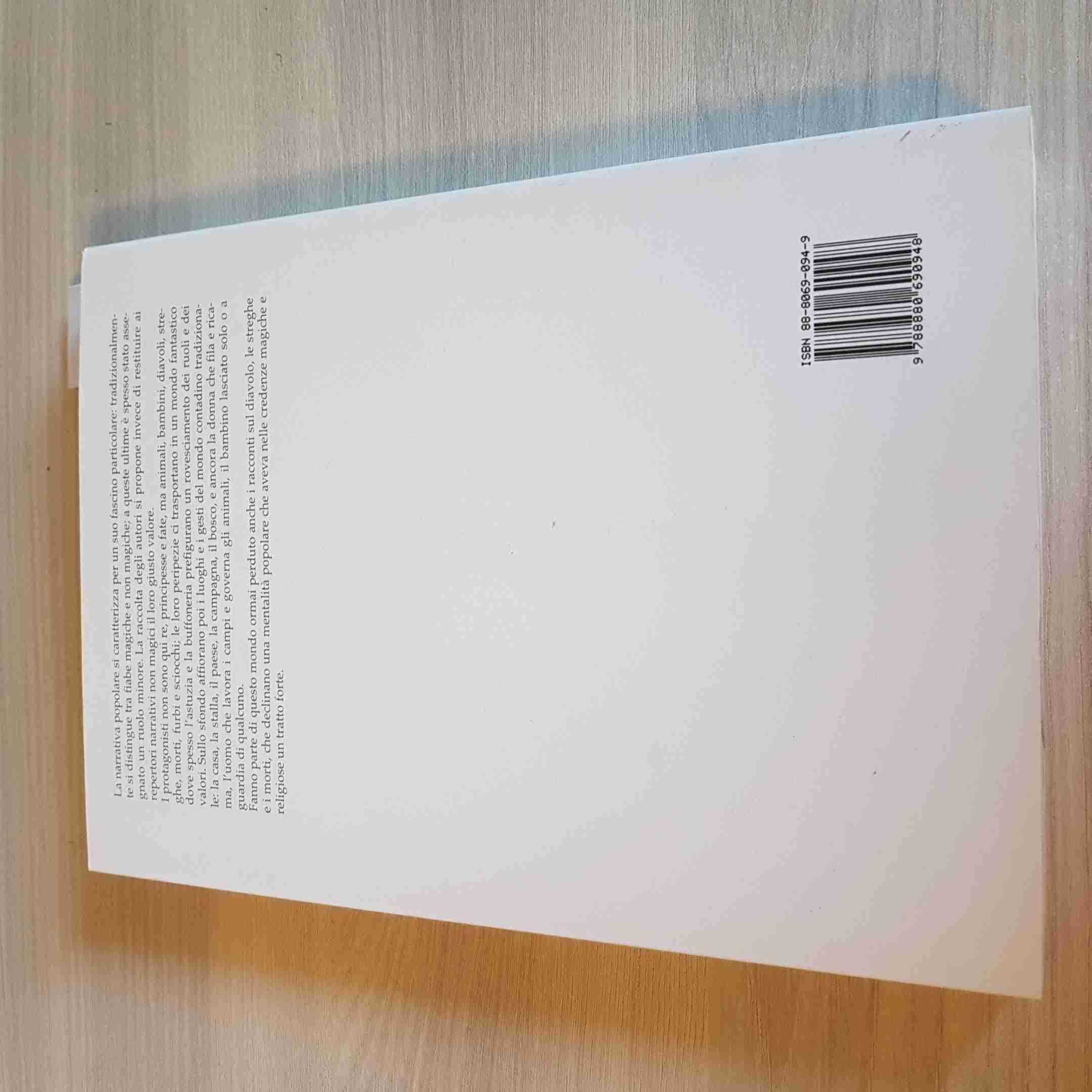 Animali, bambini, diavoli e buffoni. Raccolta di fiabe lomelline della tradizione orale. Testi in italiano e dialetto originale