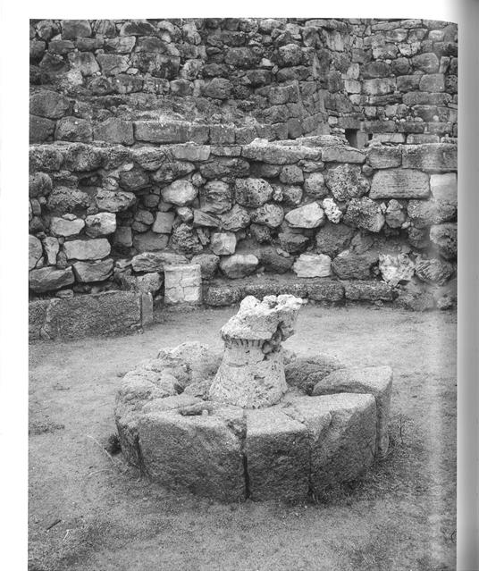 Architetture di pietra. Fotografie della Sardegna nuragica. Ediz. illustrata - Gianni Berengo Gardin,Marco Edoardo Minoja - 5