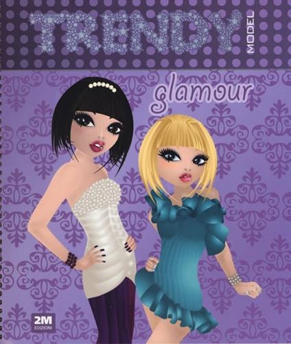 Trendy model glamour. Con gadget - Valentina Russo - copertina