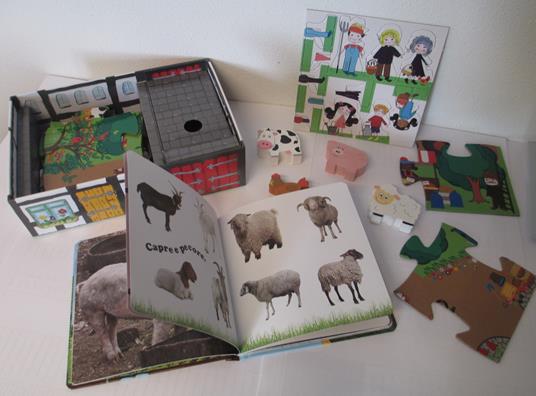 Il mio piccolo libro della fattoria. Little village. Ediz. a colori. Con gadget - 4